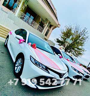 Арендовать Toyota Camry на свадьбу