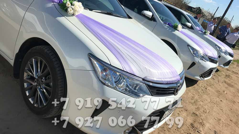 Сиреневые автомобили на свадьбу