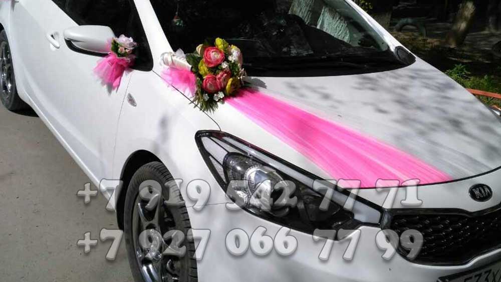 Свадьба украшенная розовым цветом
